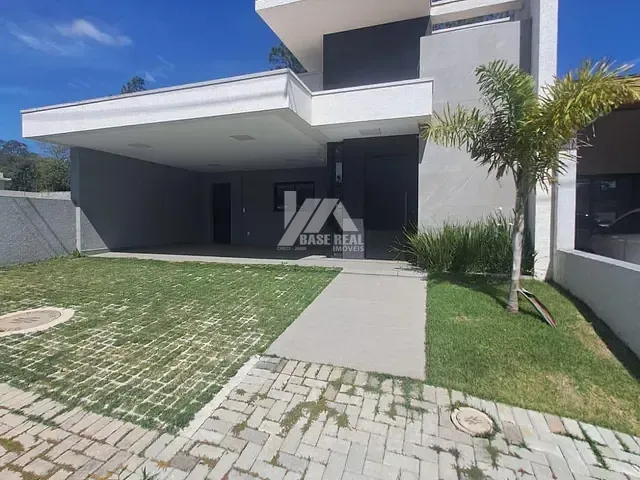 Casa 3 quartos e 2 banheiros, à venda, no bairro Contorno em Ponta Grossa