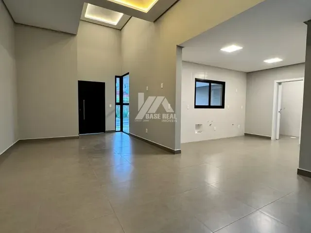 Casa 3 quartos e 2 banheiros, à venda, no bairro Contorno em Ponta Grossa