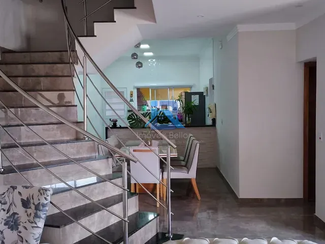 Casa com 250m² 4 quartos e 6 banheiros, à venda, no bairro Jardim Ana em Morungaba