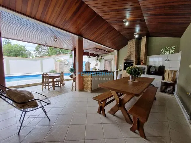Casa com 434m² 3 quartos e 3 banheiros, à venda, no bairro Urbanova em São José dos Campos
