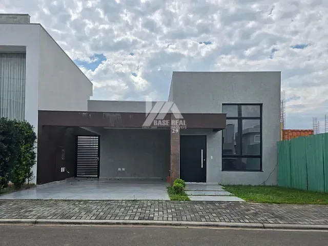 Casa com 200m² 3 quartos e 2 banheiros, à venda, no bairro Cará-cará em Ponta Grossa