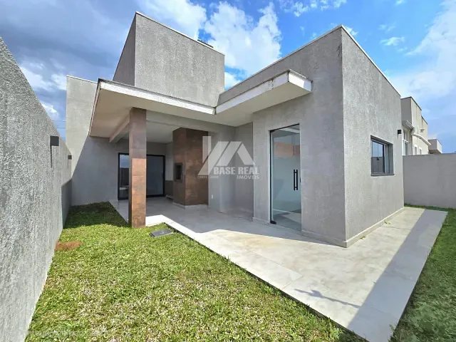 Casa com 200m² 3 quartos e 2 banheiros, à venda, no bairro Cará-cará em Ponta Grossa