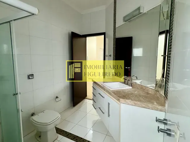 Casa 4 quartos e 5 banheiros, para alugar, no bairro Residencial Gaivota I em São José do Rio Preto