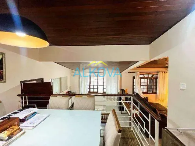 Casa com 351m² 3 quartos e 2 banheiros, à venda, no bairro Jardim Esplanada em São José dos Campos