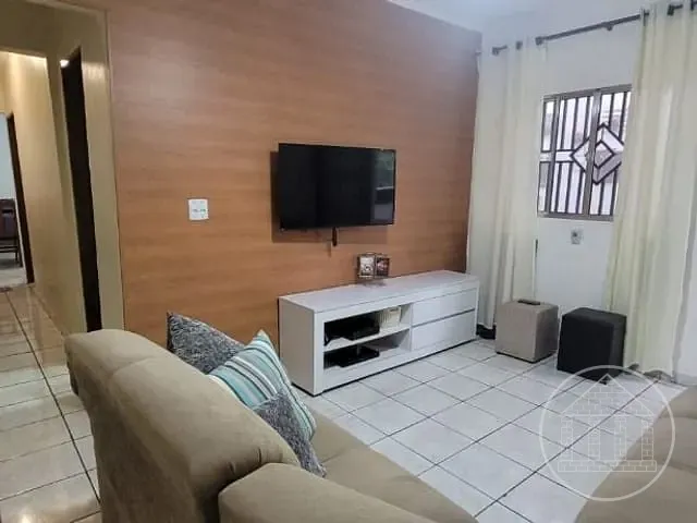 Casa com 187m² 2 quartos e 1 banheiro, à venda, no bairro Jardim Imperial em São Paulo