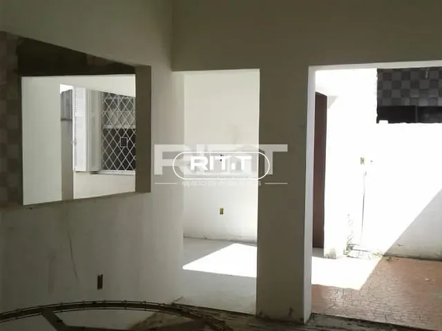 Casa 4 quartos e 2 banheiros, à venda, no bairro Bosque em Campinas