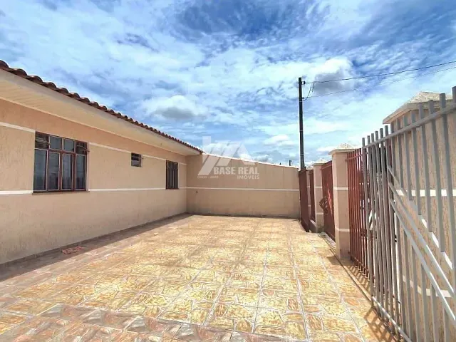 Casa com 532m² 3 quartos e 2 banheiros, à venda, no bairro Oficinas em Ponta Grossa