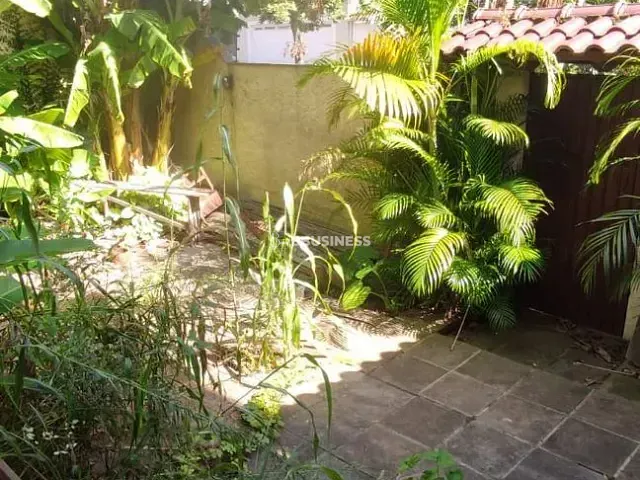 Casa 5 quartos e 4 banheiros, à venda, no bairro Jardim Itu em Porto Alegre