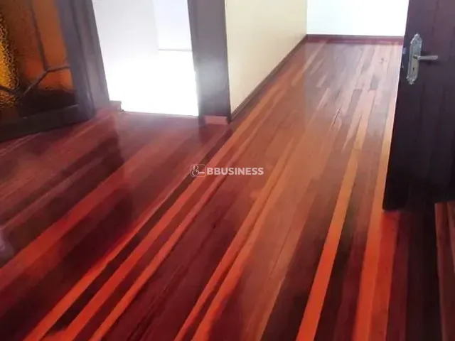 Casa 5 quartos e 4 banheiros, à venda, no bairro Jardim Itu em Porto Alegre