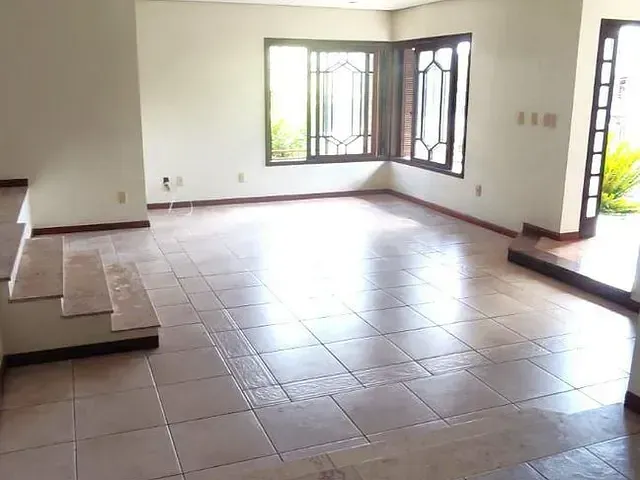 Casa 5 quartos e 4 banheiros, à venda, no bairro Jardim Itu em Porto Alegre