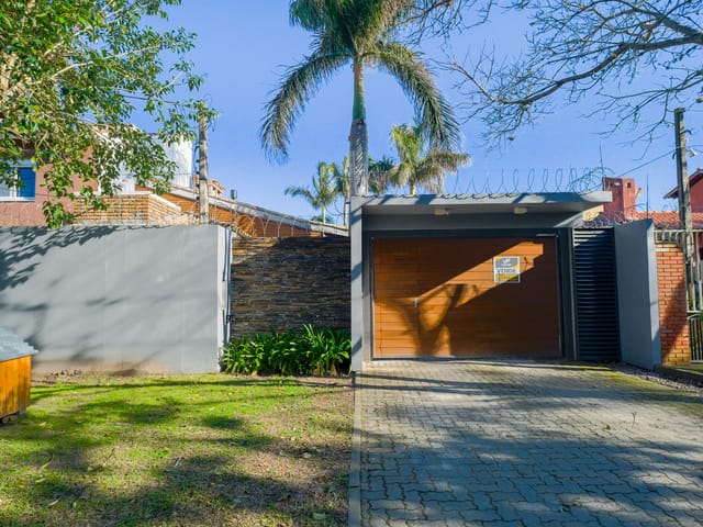 Casa 1 quarto e 2 banheiros, à venda, no bairro Laranjal em Pelotas