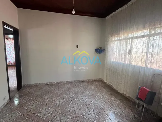 Casa com 300m² 4 quartos e 3 banheiros, à venda, no bairro Santana em São José dos Campos