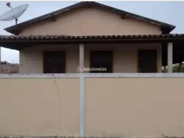 Casa 3 quartos e 2 banheiros, à venda, no bairro Pq Santa Clara em São Francisco de Itabapoana