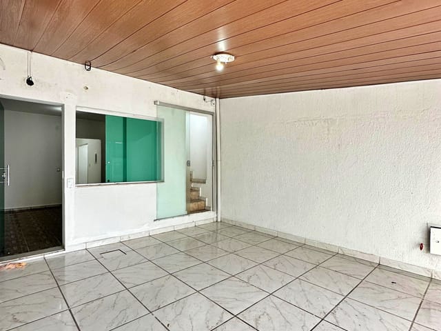 Foto do Casa - Casa comercial para locação com 2 quartos e armários, Vila Cloris, Belo Horizonte, MG | Deltalar Imóveis