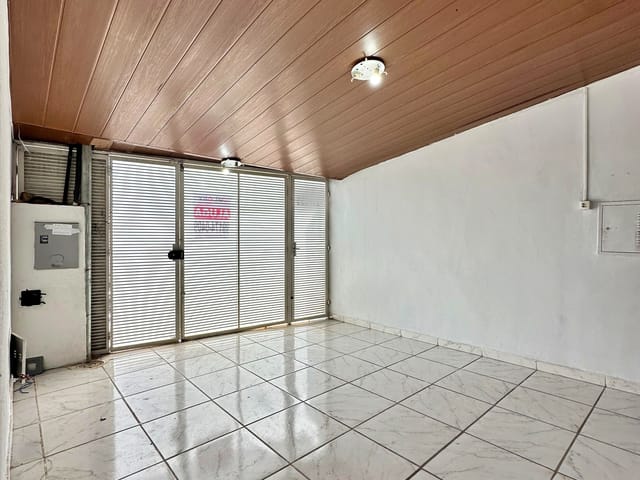 Foto do Casa - Casa comercial para locação com 2 quartos e armários, Vila Cloris, Belo Horizonte, MG | Deltalar Imóveis