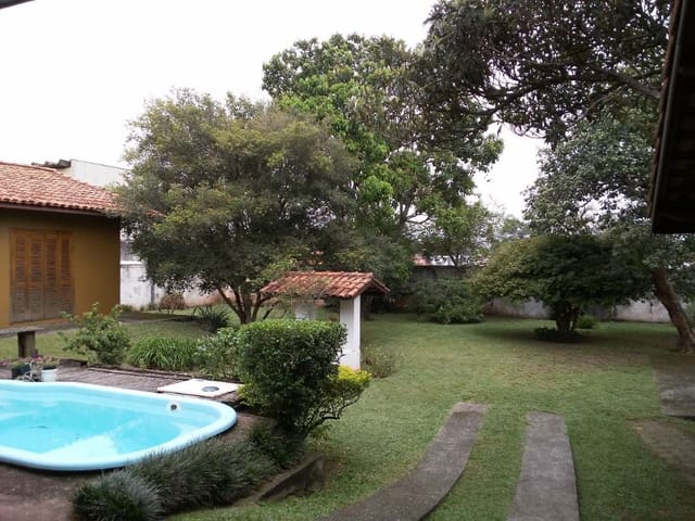 Casa com 1100m² 5 quartos e 4 banheiros, à venda, no bairro Vila Santo Antônio em Cotia
