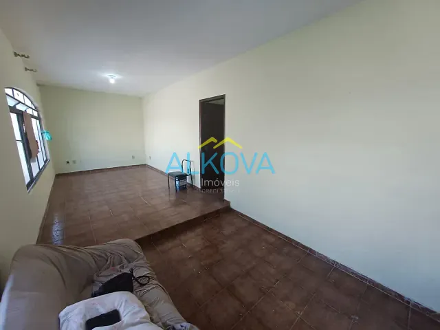 Casa com 325m² 5 quartos e 3 banheiros, à venda, no bairro Jardim Olímpia em São José dos Campos