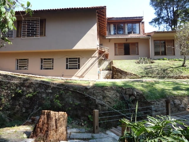 Casa com 7194m², à venda, no bairro Corrêas em Petrópolis