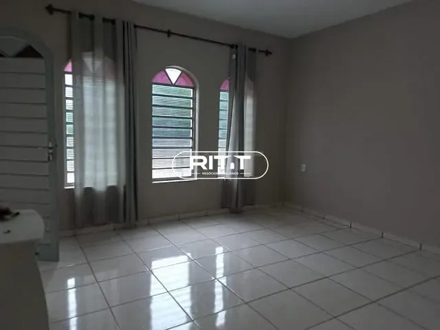 Casa com 263m² 2 quartos e 2 banheiros, à venda, no bairro Vila Lemos em Campinas