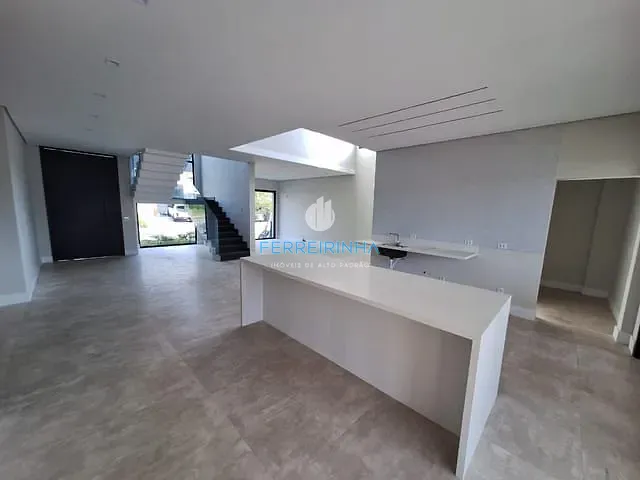 Casa com 600m² 4 quartos e 6 banheiros, à venda, no bairro Colinas do Paratehy em São José dos Campos