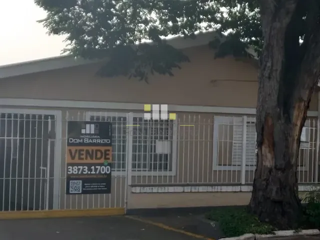 Casa com 300m² 2 quartos e 1 banheiro, à venda, no bairro Centro em Sumaré