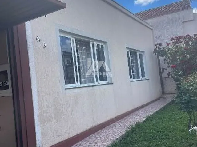 Casa 3 quartos e 2 banheiros, à venda, no bairro Uvaranas em Ponta Grossa
