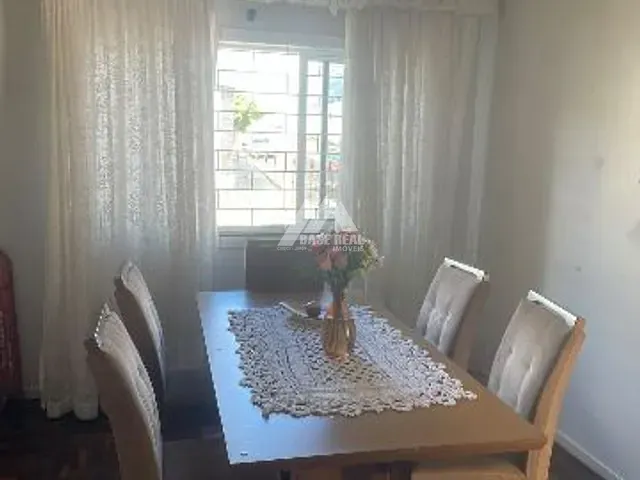 Casa 3 quartos e 2 banheiros, à venda, no bairro Uvaranas em Ponta Grossa