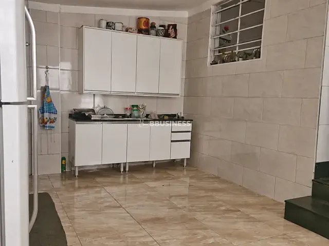 Casa 2 quartos e 2 banheiros, à venda, no bairro Centro em Bento Gonçalves