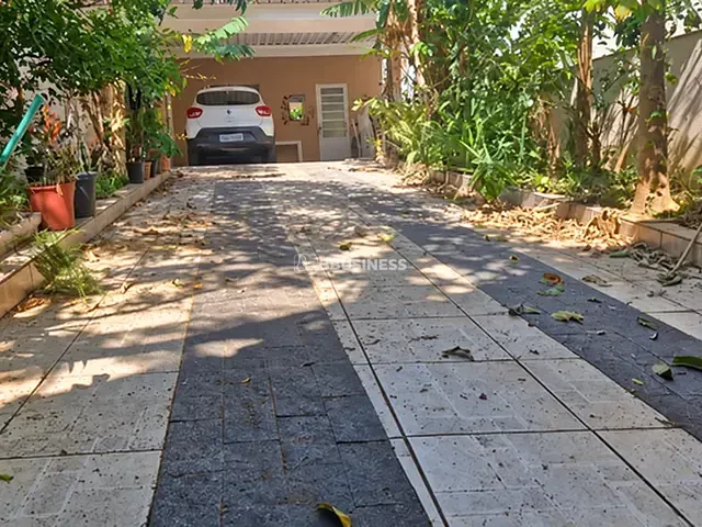 Casa 2 quartos e 2 banheiros, à venda, no bairro Centro em Bento Gonçalves