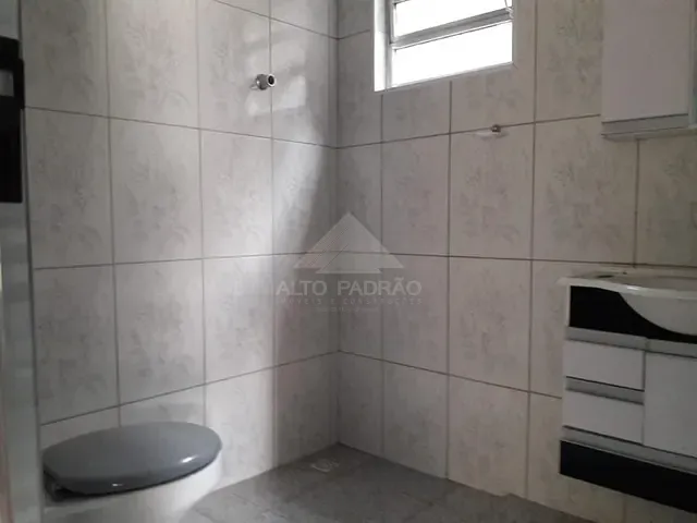 Casa com 300m², à venda, no bairro Jardim Zaira em Mauá