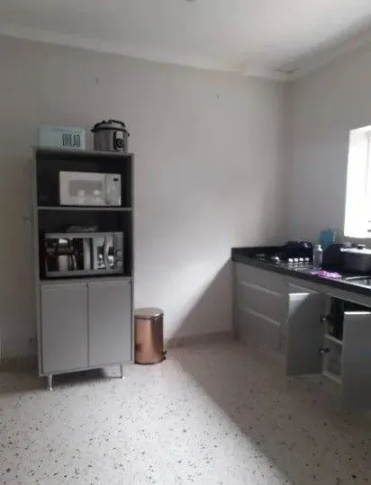 Casa, 3 quartos, 202 m² - Foto 1