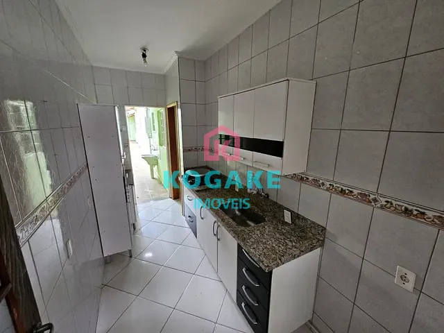 Casa com 150m² 3 quartos e 1 banheiro, à venda, no bairro Jardim Portugal em São José dos Campos