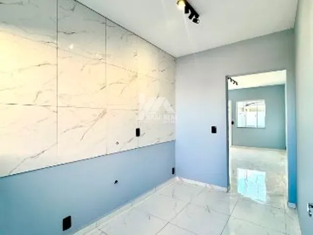 Casa com 80m² 3 quartos e 1 banheiro, à venda, no bairro Uvaranas em Ponta Grossa