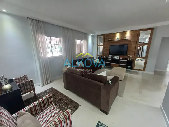 Casa com 280m² 3 quartos e 3 banheiros, à venda, no bairro Jardim das Indústrias em São José dos Campos