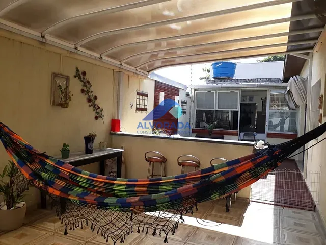 Casa com 350m² 4 quartos e 2 banheiros, à venda, no bairro Jardim América em São José dos Campos