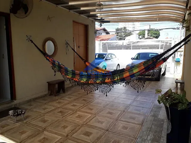Casa com 350m² 4 quartos e 2 banheiros, à venda, no bairro Jardim América em São José dos Campos