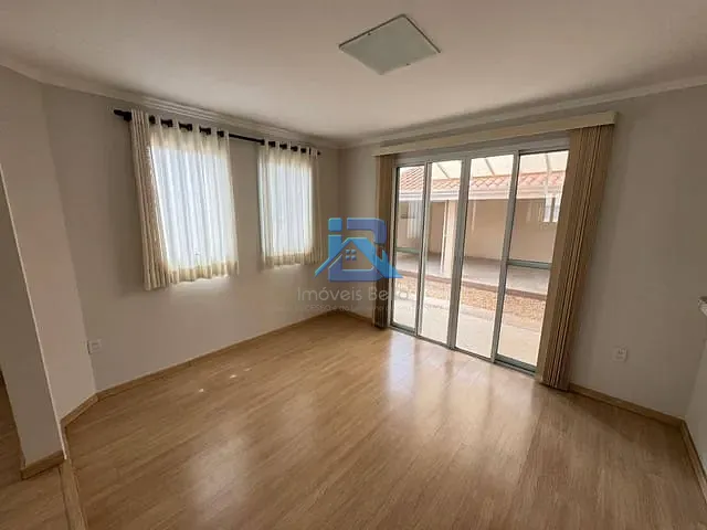 Casa 3 quartos e 4 banheiros, à venda, no bairro Residencial Fazenda Serrinha em Itatiba