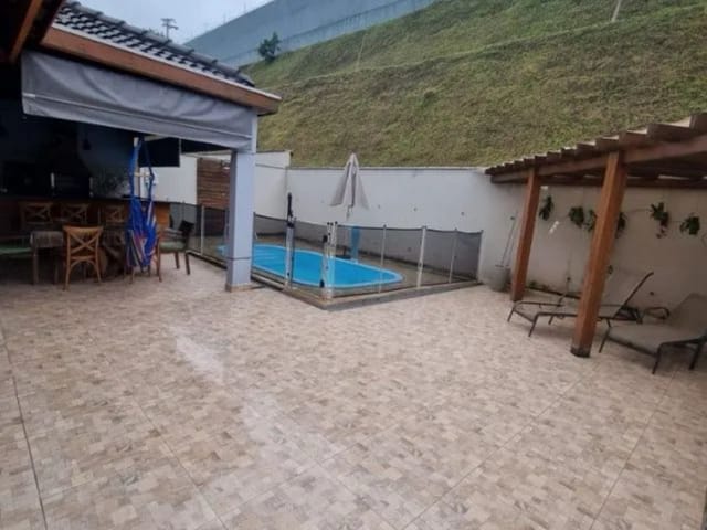 Casa com 336m² 4 quartos e 3 banheiros, à venda, no bairro Urbanova IV em São José dos Campos