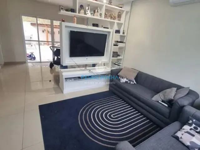 Casa com 336m² 4 quartos e 3 banheiros, à venda, no bairro Urbanova IV em São José dos Campos