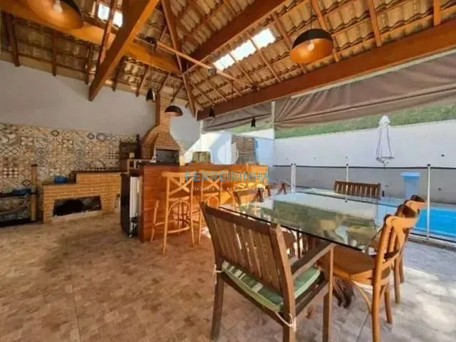 Casa com 336m² 4 quartos e 3 banheiros, à venda, no bairro Urbanova IV em São José dos Campos