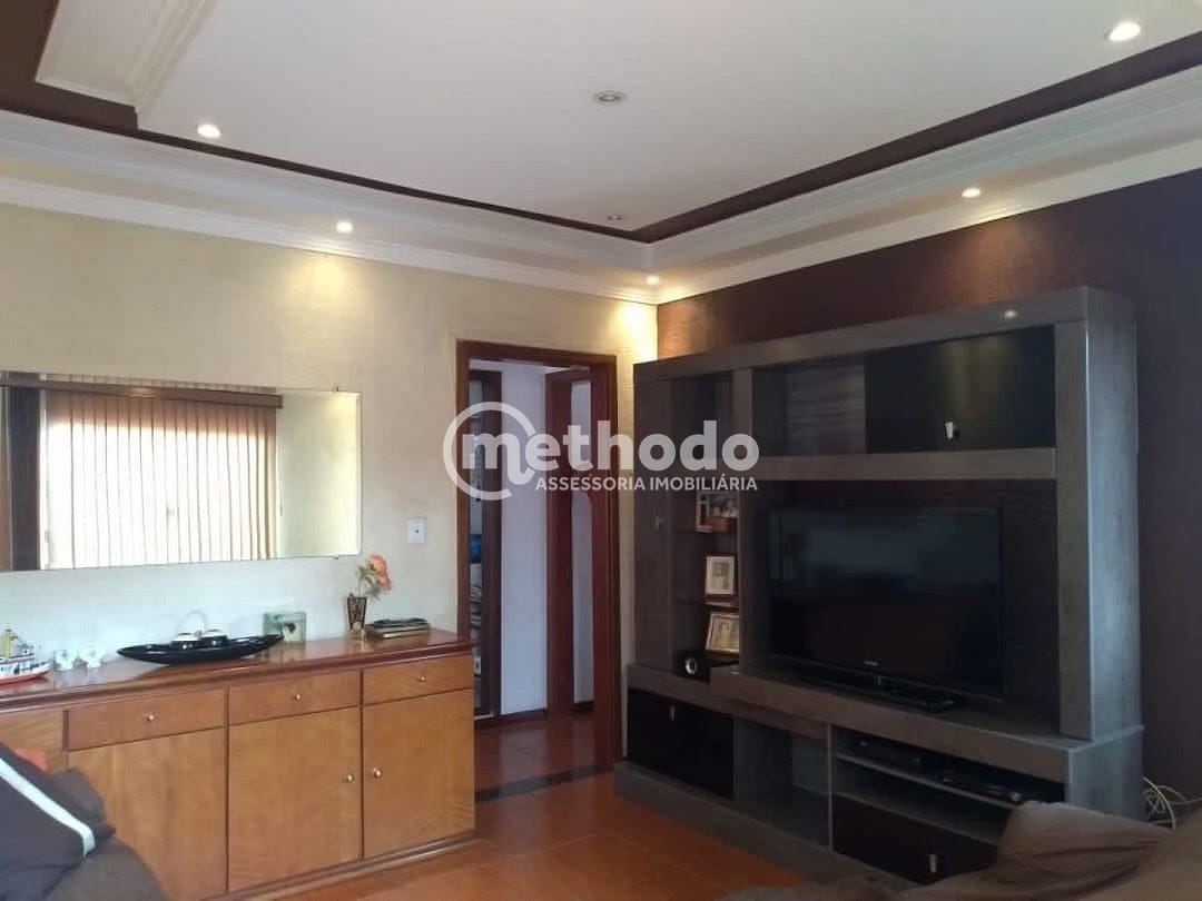 Casa, 3 quartos, 255 m² - Foto 1