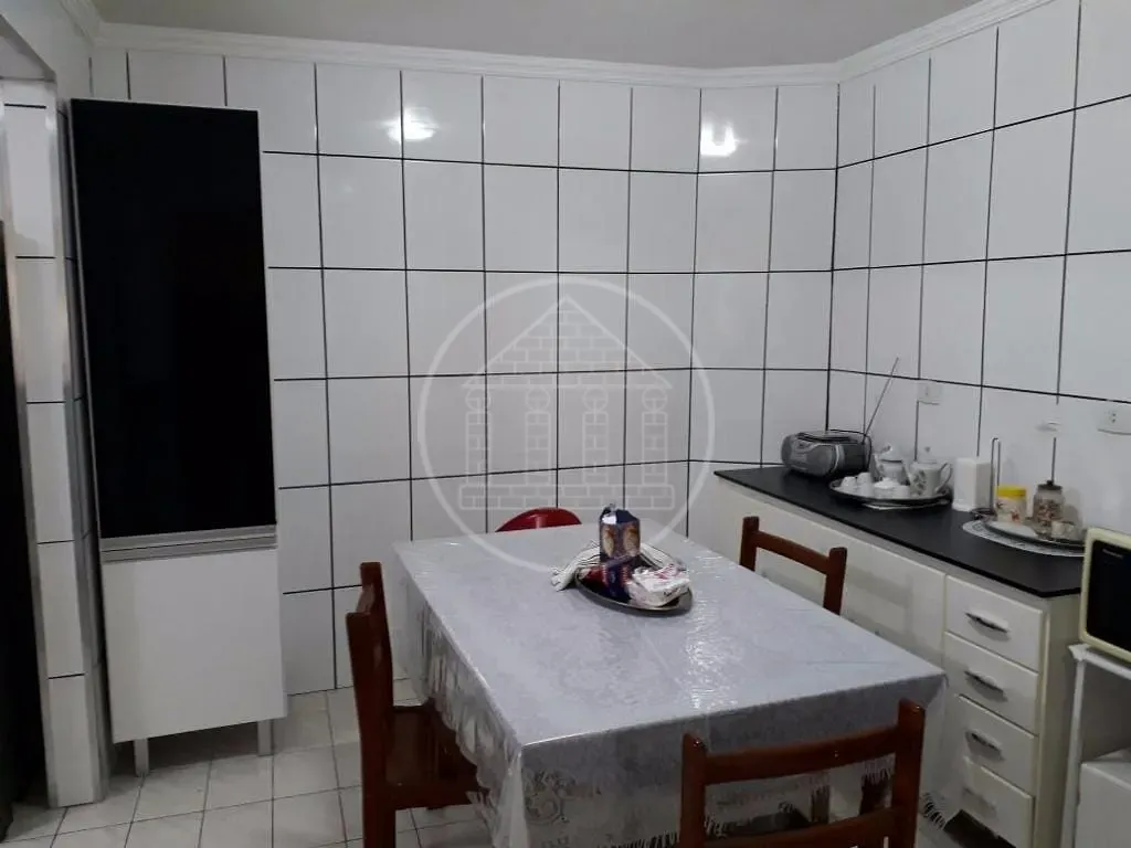 Casa, 3 quartos, 240 m² - Foto 9