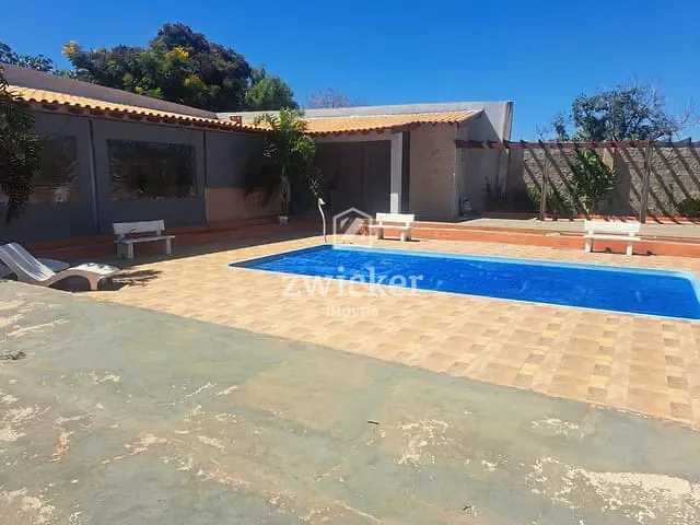 Casa com 770m² 2 quartos e 3 banheiros, à venda, no bairro Parque Val de Palmas em Bauru