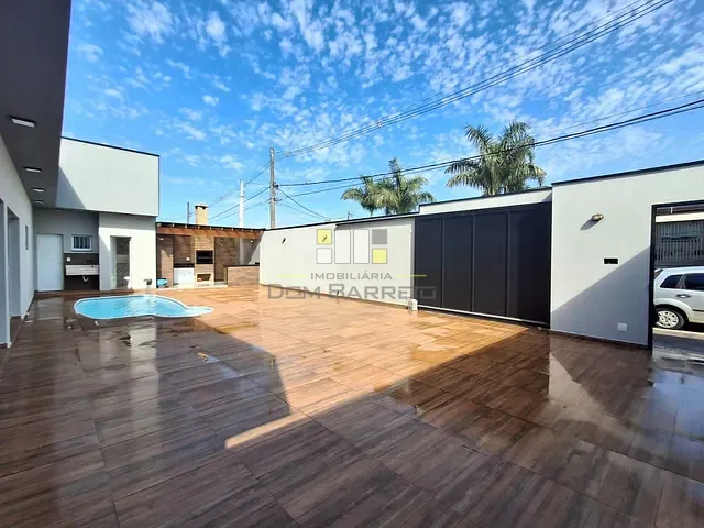Casa com 315m² 4 quartos e 4 banheiros, à venda, no bairro Jardim Maria Helena em Nova Odessa