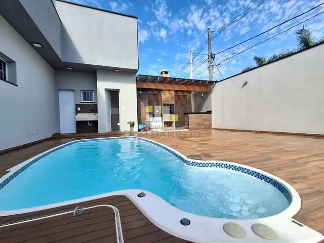 Casa com 315m² 4 quartos e 4 banheiros, à venda, no bairro Jardim Maria Helena em Nova Odessa
