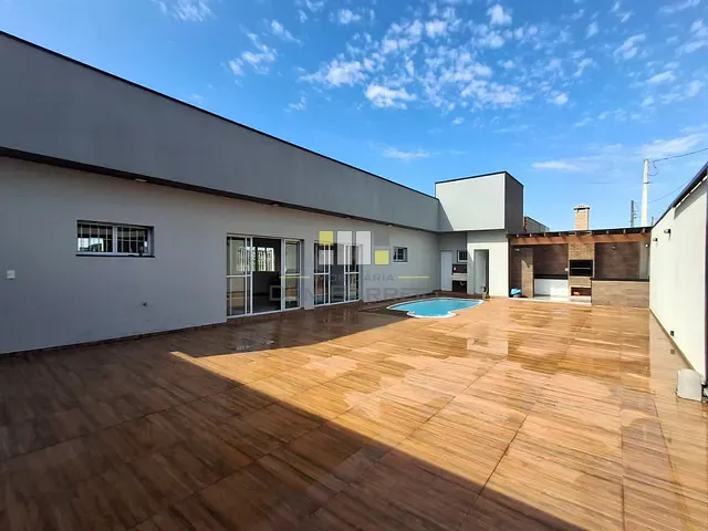 Casa com 315m² 4 quartos e 4 banheiros, à venda, no bairro Jardim Maria Helena em Nova Odessa