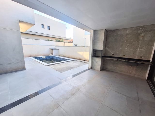 Casa com 451m² 4 quartos e 5 banheiros, à venda, no bairro Urbanova em São José dos Campos