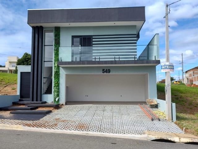 Casa com 250m² 3 quartos e 3 banheiros, à venda, no bairro Caçapava Velha em Caçapava