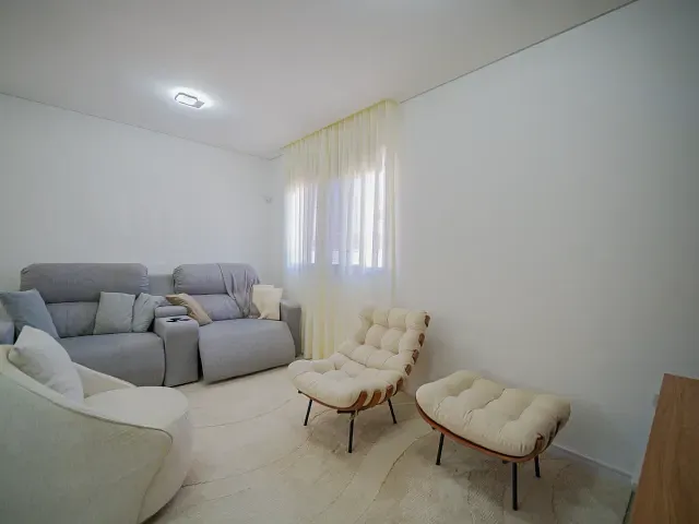 Casa com 133m² 3 quartos e 3 banheiros, para alugar, no bairro Tijuco Preto em Vargem Grande Paulista