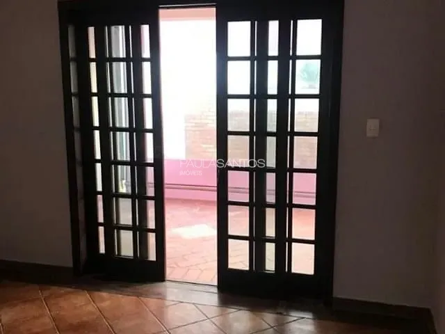 Casa com 300m² 4 quartos e 3 banheiros, à venda, no bairro Vila Trujillo em Sorocaba